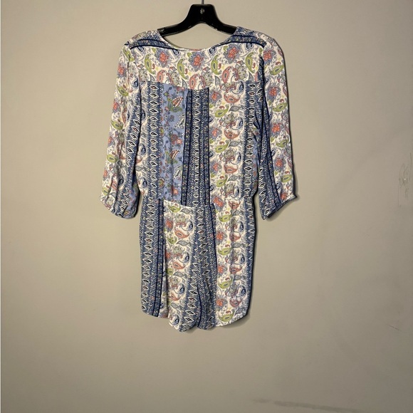 Love Tree Blue and White Paisley Top - Picture 5 of 5